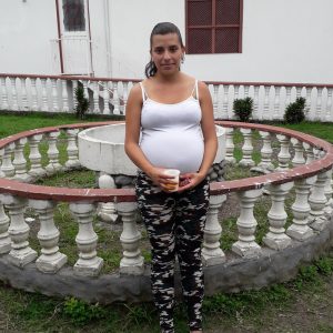 Fundacion-con-las-manos-de-maria-y-jesus5